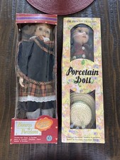 2 BAMBOLE DI PORCELLANA IN