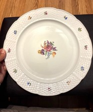 Thun Vtg Czech 12” Chop Plate Basket Weave Floral Gold Tradition Discontinued 22