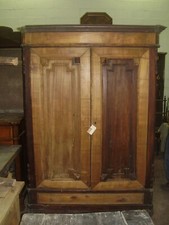 armadio guardaroba antico