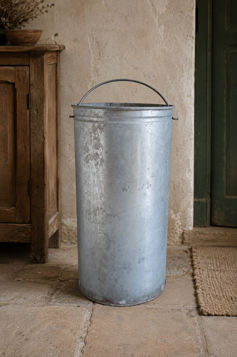 Vecchio bidone contenitore - vecchio, bidone/contenitore
