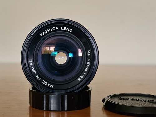 Yashica 8 - ml, f2.8