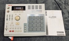 AKAI Professional MPC 2000