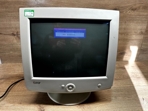 Tiny 775n 17n - tiny, monitor