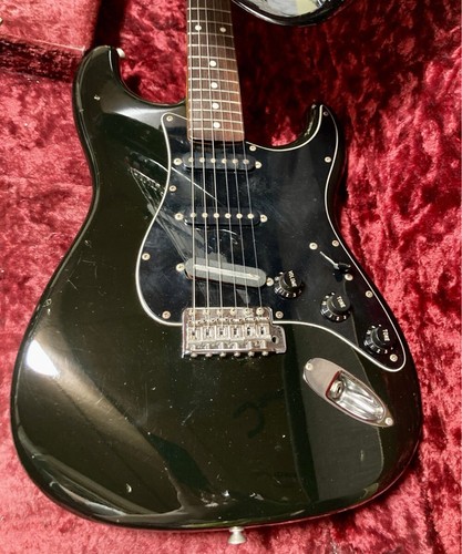 Squier fender sst a - by,