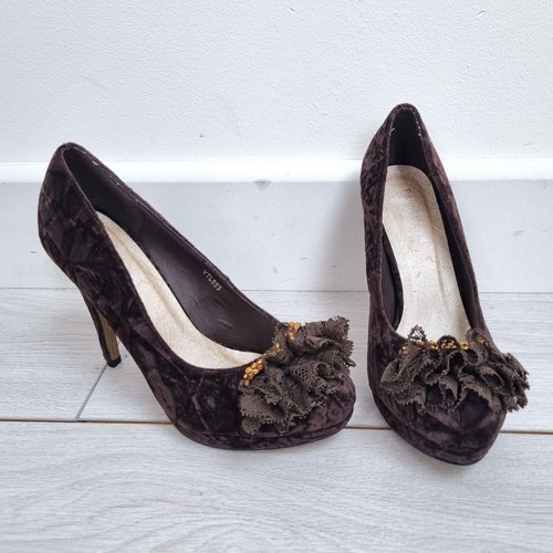 Graziose scarpe corte