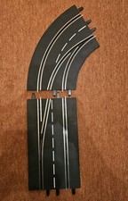 Carrera Digital 132 124 30365 curva cambio corsia destra, deviatore esterno verso interno
