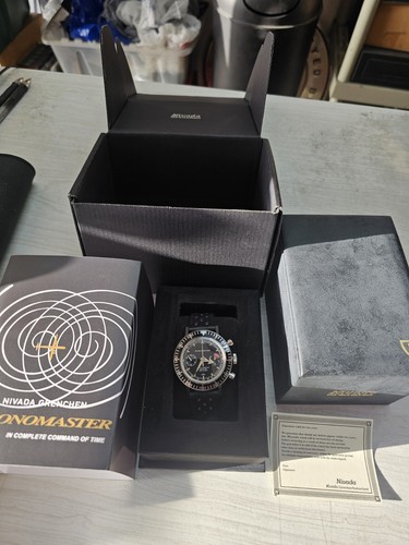 Raro nuovo orologio - e,