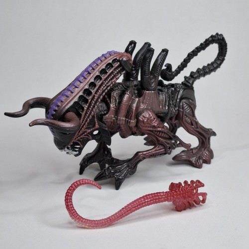 Aliens bull alien face - aliens,