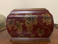 Raymond Waites Scatola