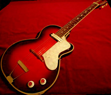 STUPENDA CHITARRA ELETTRICA