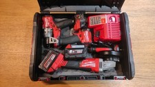 Milwaukee M18 FUEL TrioKit Attrezzi Completo Di Batterie Caricabatterie Valigia 