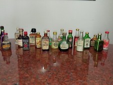 Lotto 1 - 20 rari mignon bottigliette collezione whisky scotch brandy liquori