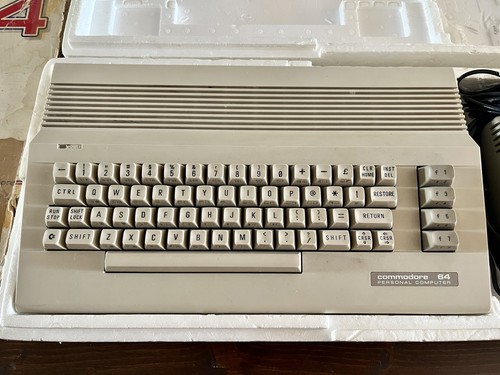 Commodore completo di - commodore,