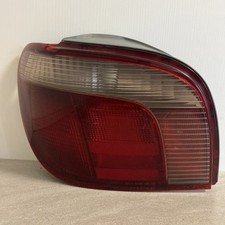 fanale posteriore Sx  / Lato Guida Toyota Yaris  Dal 1999 Al 2002