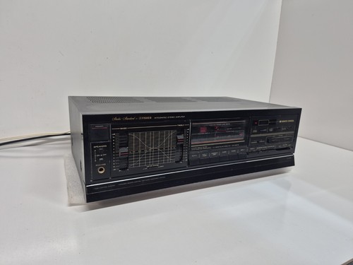Amplificatore stereo integrato
