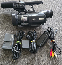 JVC GY-HM150U Videocamera compatta portatile 3 CCD
