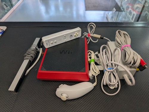 Nintendo wii mini console - nintendo,
