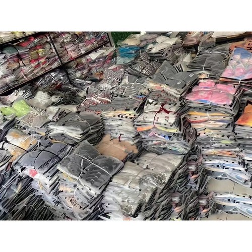 Stock abbigliamento usato - stock,