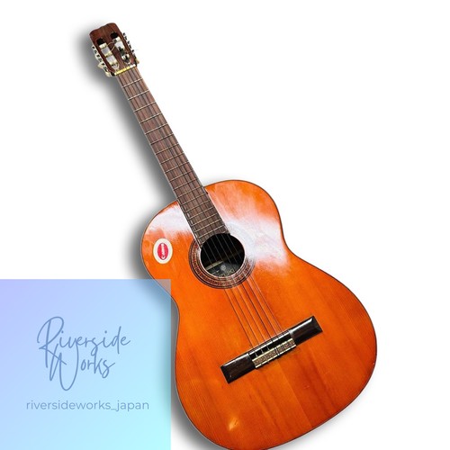 Chitarra acustica classica