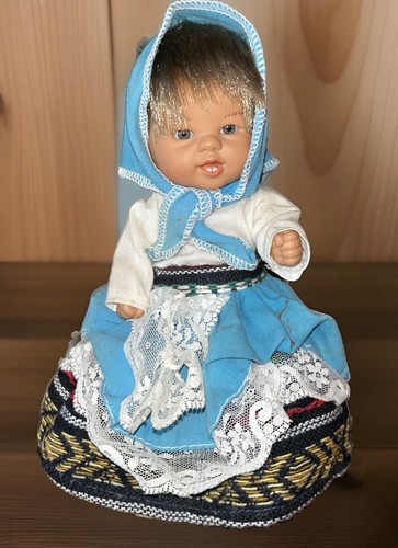 Poupée folklorique nenes - poupée,