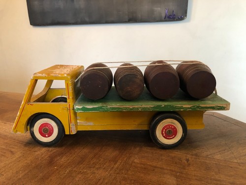 Ancien gros camion - a, tirer