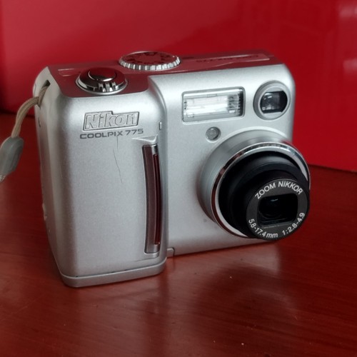 Nikon coolpix 775 - nikon,