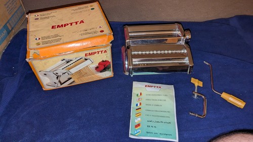 Pasta machine removable - ,
