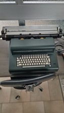 Macchina da scrivere OLIVETTI