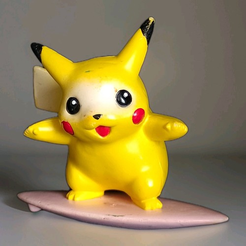 Pokémon surfing pikachu tomy - pokémon,