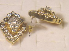 18KTEP PIERCED EARRINGS