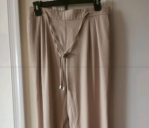 Zara pants color in the - color,