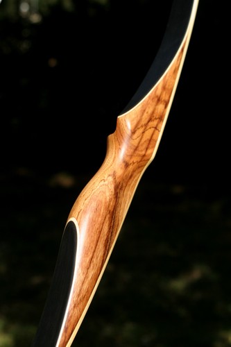 Arco lungo huemul di - 64",,