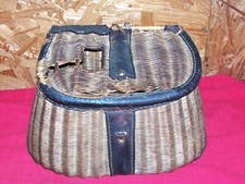 Vera antica pesca creel trota vecchio vintage fiume lago pesce cesto salice canna