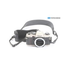 Nikon FE10 Body + Ottimo