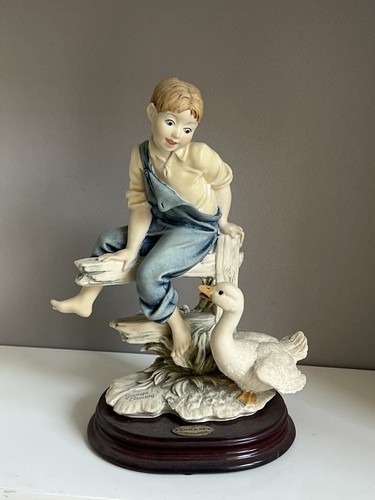 Statuina porcellana - ➰,
