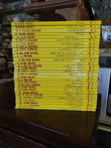 Giallo economico newton - giallo,