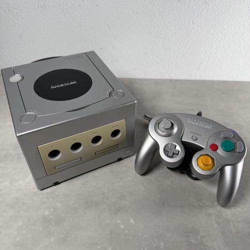 Nintendo gamecube console - nintendo,