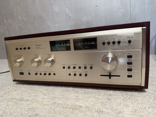 Amplificatore stereo integrato