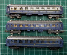LIMA HO : LOT 3 WAGONS CIWL