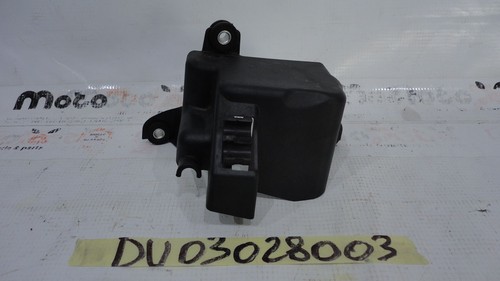 Exhaust valve cover exhaust