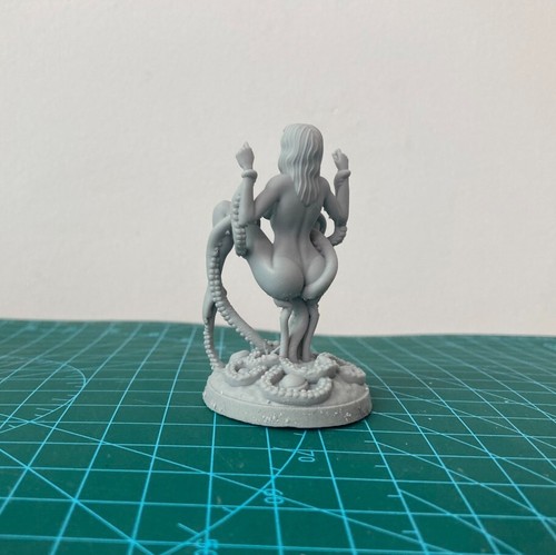Statuina resina scala 24 - in, 1/24