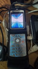 *1582NN-Cellulare Motorola V3