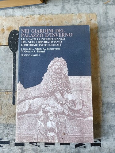Nei giardini del palazzo