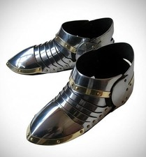 Scarpe corazza corpo gotico