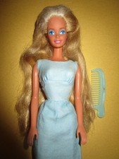B-57) ANTICA BIONDA VINTAGE BARBIE MATTEL MALESIA ABITO VINTAGE + VECCHIE SCARPE + PETTINE
