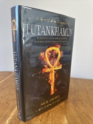 Tutankhamun the book - tutankhamun:, of