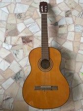 chitarra classica, modello aria Ak-25 N, vendo anche con porta chitarra nuovo 