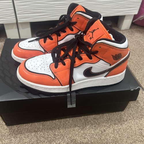 Air jordan mid - 1, turf