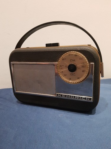 Piccola radio portatile - piccola,