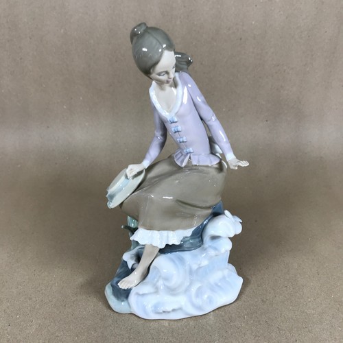Lladro the seaside - at,